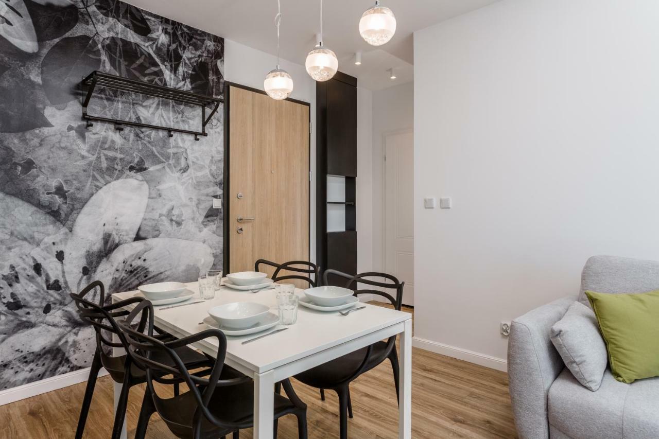 Chill Apartments Wola วอร์ซอ ภายนอก รูปภาพ